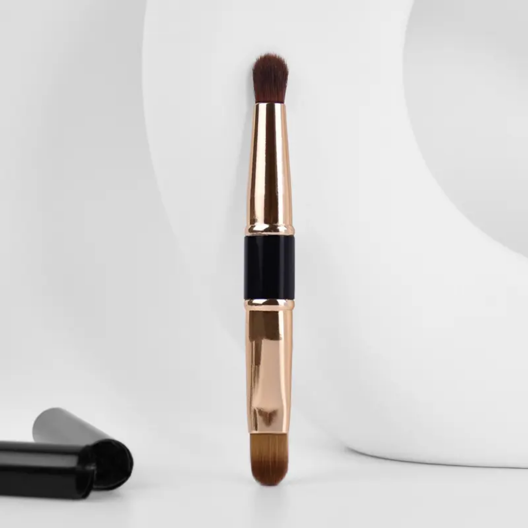 All-in-One Eyeshadow Blending & Application Brush